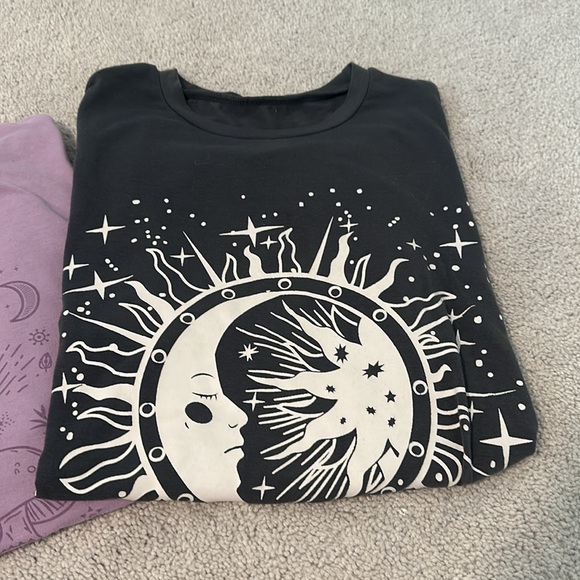 (2) Boho Mystic Oversized Graphic Tees Size Small - Picture 4 of 8